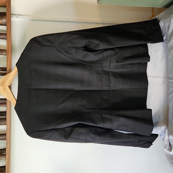 Banana Republic pleated jacket - Picture 5 of 8